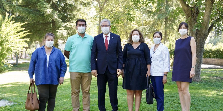 EÜ Moda ve Tasarım Yüksekokulu'nun “Moda Tasarımı”na büyük ilgi!