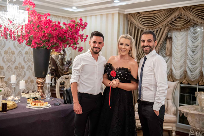 Serdar Özen’den Selin Ciğerci’nin evlilik yıldönümü için özel davet