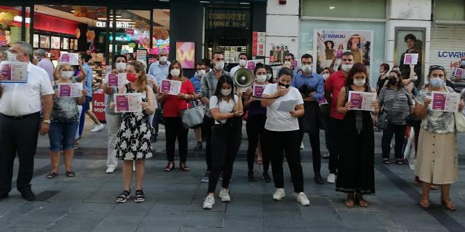 CHP Karşıyaka’dan kadın eylemi 