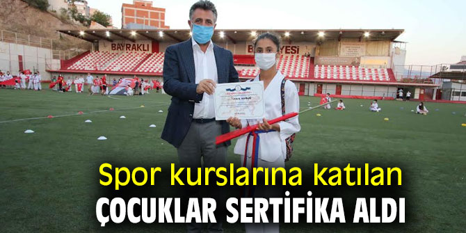 Spor kurslarına katılan çocuklar sertifika aldı