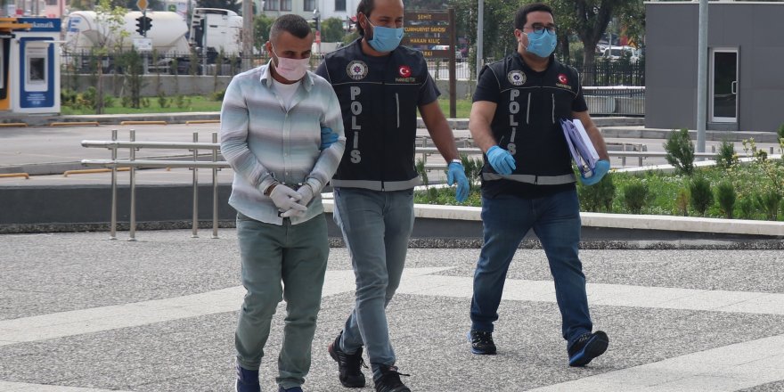 İç çamaşırına sakladığı 291 gram eroinle yakalandı!