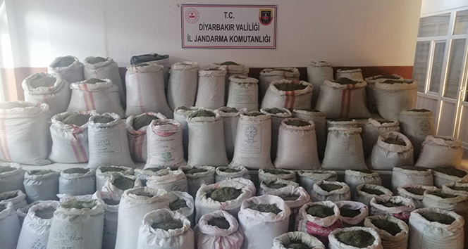 1 ton 207 kilo esrar ele geçirildi