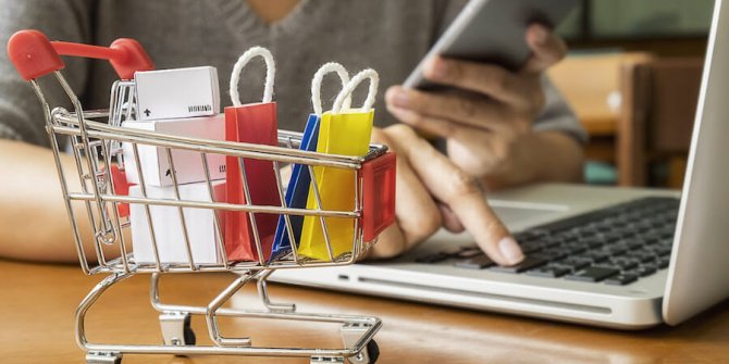 Tekstil sektörünü e-ticaret ayakta tuttu