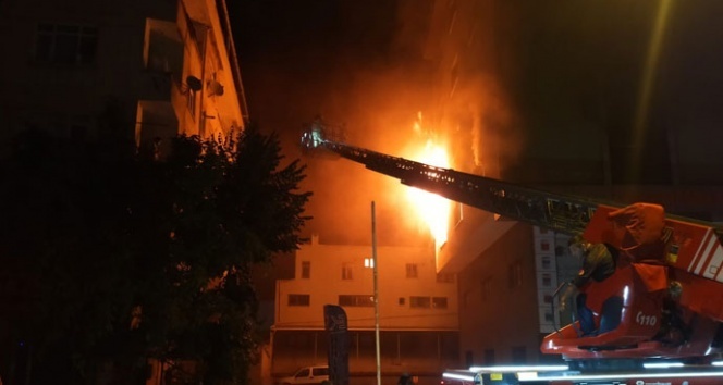 Konfeksiyon atölyesinde korkutan yangın