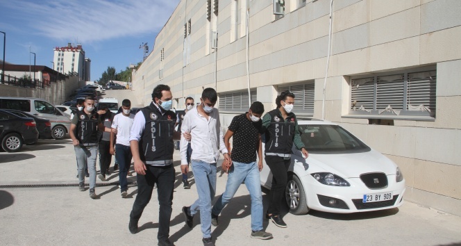 Torbacılara şafak operasyonunda 7 gözaltı