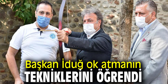 Başkan İduğ’a ‘ok’ hediyesi