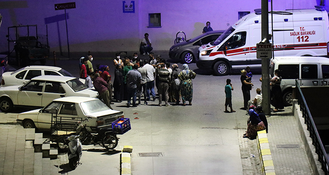 İki aile arasında kavga çıktı!  3 yaralı