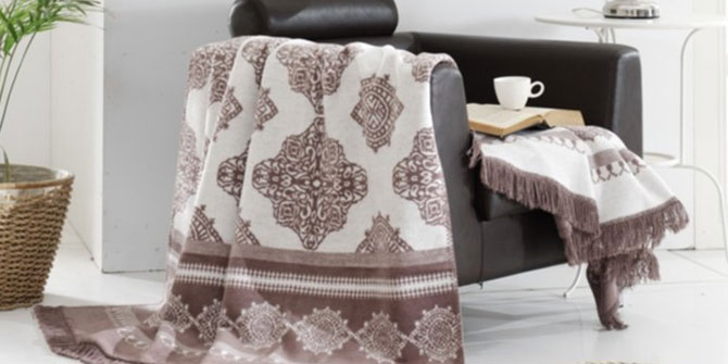 Özdilek, battaniye çeşitlerini sunuyor