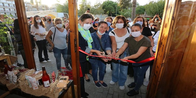 EFES TARLASI BAKKALI YEREL ÜRETİCİ İÇİN, İYİ GIDA İÇİN HİZMETTE