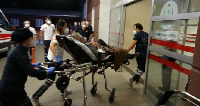 Pompalı tüfekle kendini vurdu