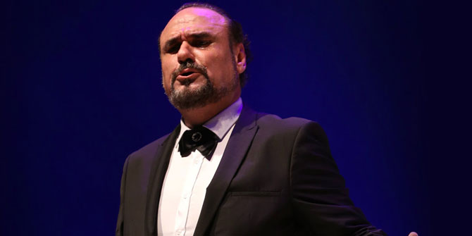 Hakan Aysev'den örnek davranış!