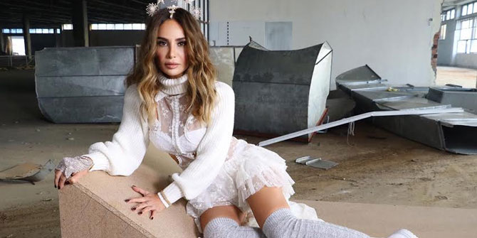 Betül Demir'den dijital açılım!