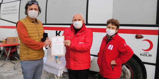 KISITLAMADA KADINLAR VE GENÇLER KAN BAĞIŞINA KOŞTU