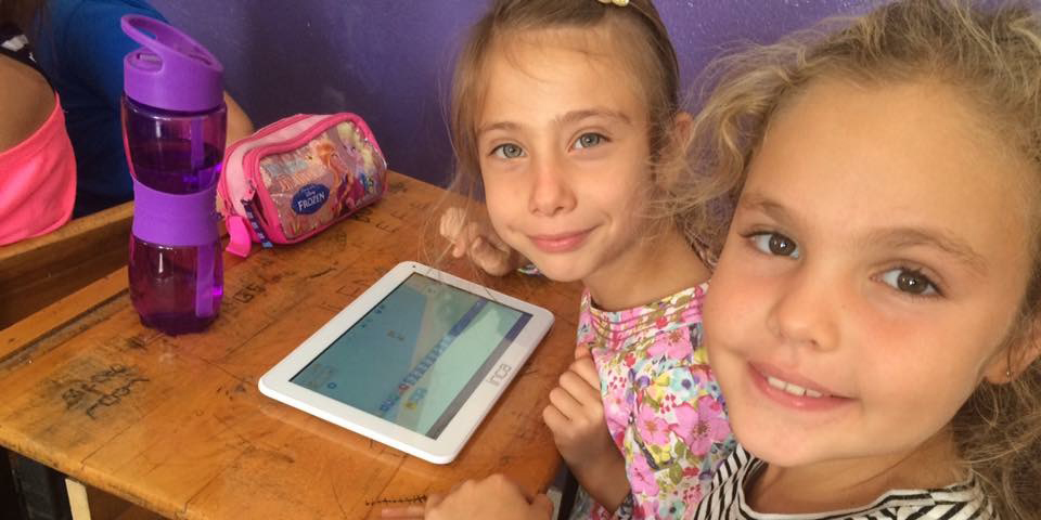 Foçalı çocuklar iPad ile öğreniyorlar