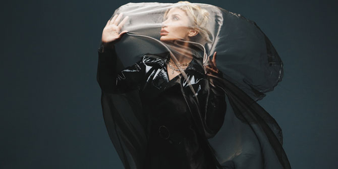 Yeni yılın ilk şarkısı İrem'den