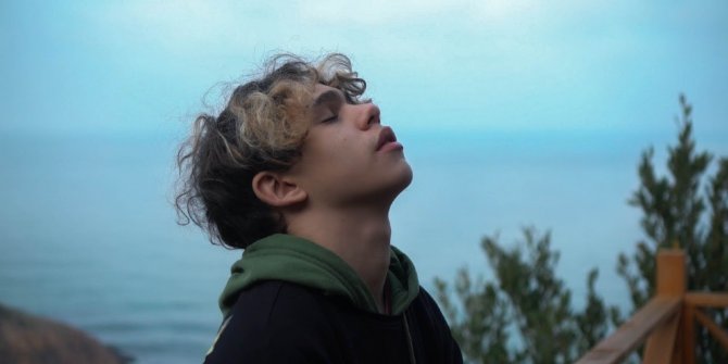 Alper Erözer'den yeni yıl sürprizi