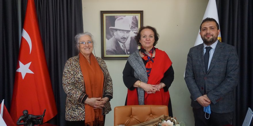 Seniye Nazik Işık'tan İzmir Gazeteciler Cemiyeti'ne ziyaret!