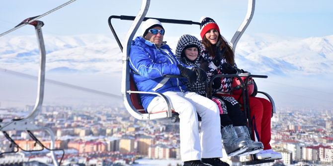 Aileler sömestrda soluğu Palandöken'de aldı!