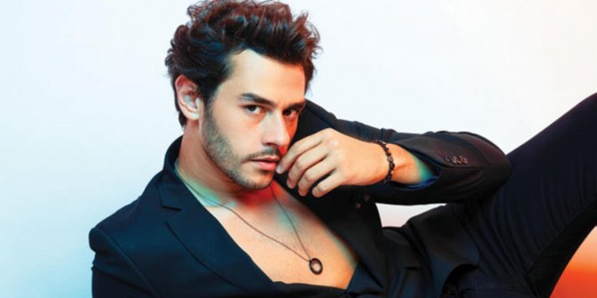 Cem Belevi “Dön Bebeğim” yorumuyla dikkatleri üzerine çekecek