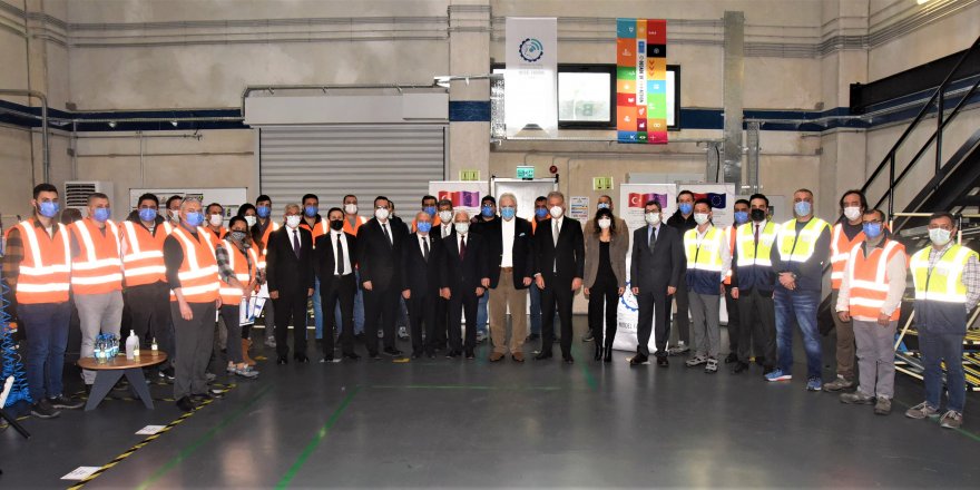 Model Fabrika’da sertifika töreni yapıldı