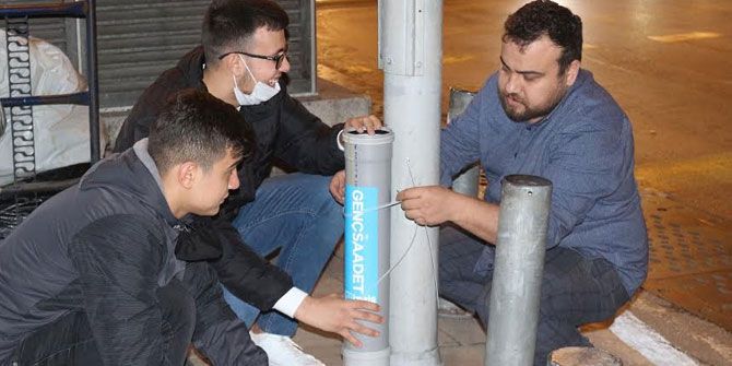 Saadet Partili gençlerden sokak hayvanları için yürek ısıtan çalışma