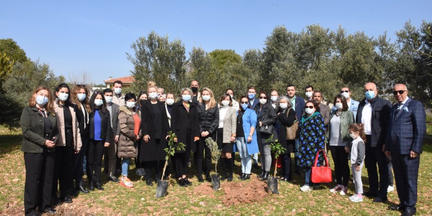 Demokrasi ve Atılım Partisi, öldürülen kadınların adını yaşatmak için fidan dikti
