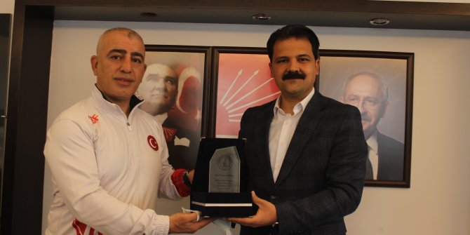 Milli judoculardan Gruşçu’ya teşekkür ziyareti