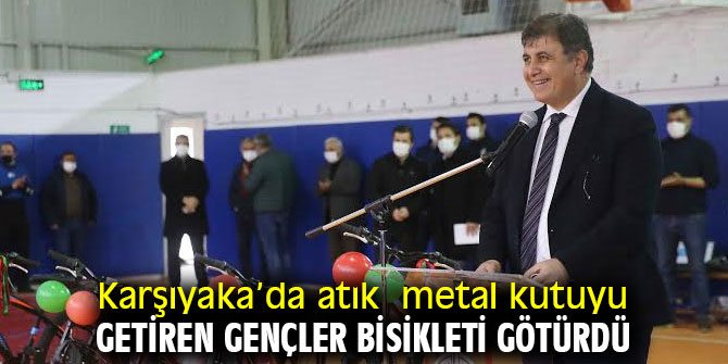 Karşıyaka’da atık metal kutuyu getiren gençler bisikleti götürdü