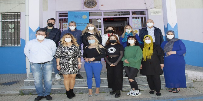 Dokuz Eylül Rotary’e teşekkür plaketi