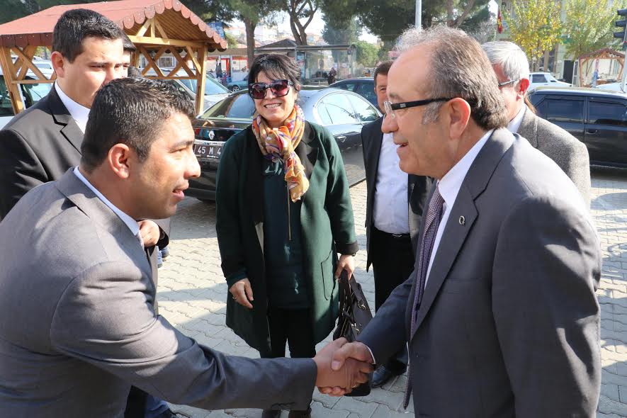 Üreticilere 16 Bin 996 Zeytin Fidanı