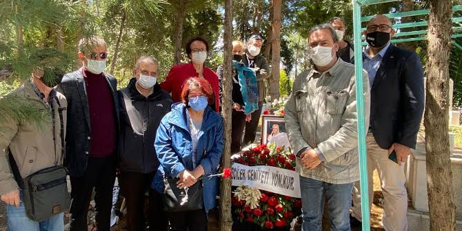 İzmirli gazeteci Gaye Karadağ anıldı