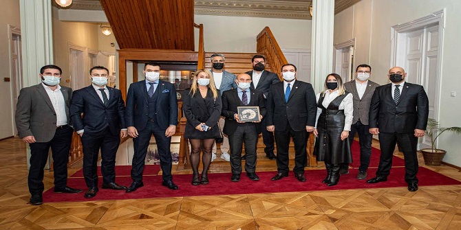 “İzmir için varız”