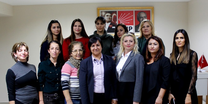 FOTOĞRAFI KADINLARDAN, MESAJ BAŞKANDAN