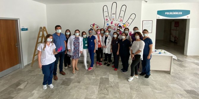 FOÇADA SAĞLIKÇILARDAN DÜNYA EL HİJYENİ GÜNÜ ETKİNLİĞİ