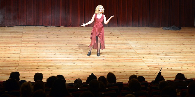 İzmirli kadınlar Cahide Sonku’yu andı