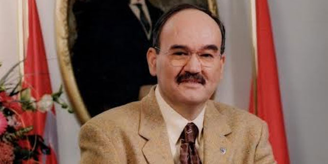 Dr. Burhan Özfatura, hayatını yazdı!