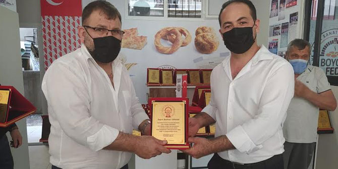 Boyoz Sokağı plaketleri 1,5 yıl sonra sahiplerini buldu