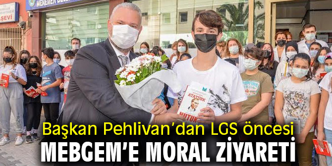 Başkan Pehlivan öğrencilere Nutuk hediye etti, başarı diledi