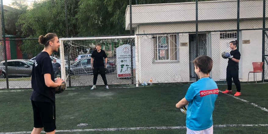 Karşıyaka Kaleci Okulu Açıldı