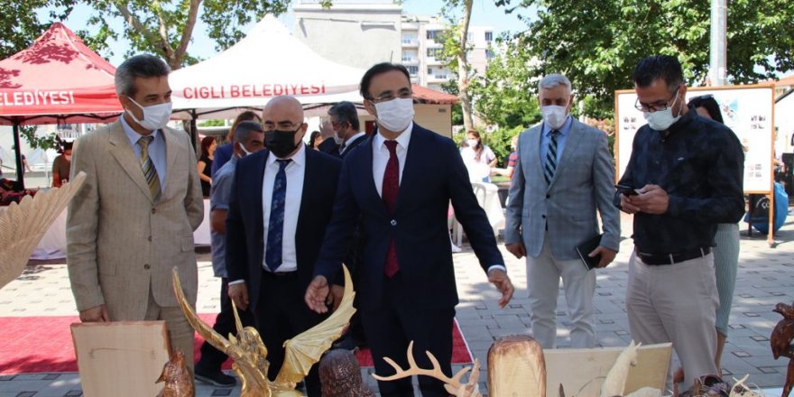 İzmir’de Hayat Boyu Öğrenme Haftası Kutlanıyor