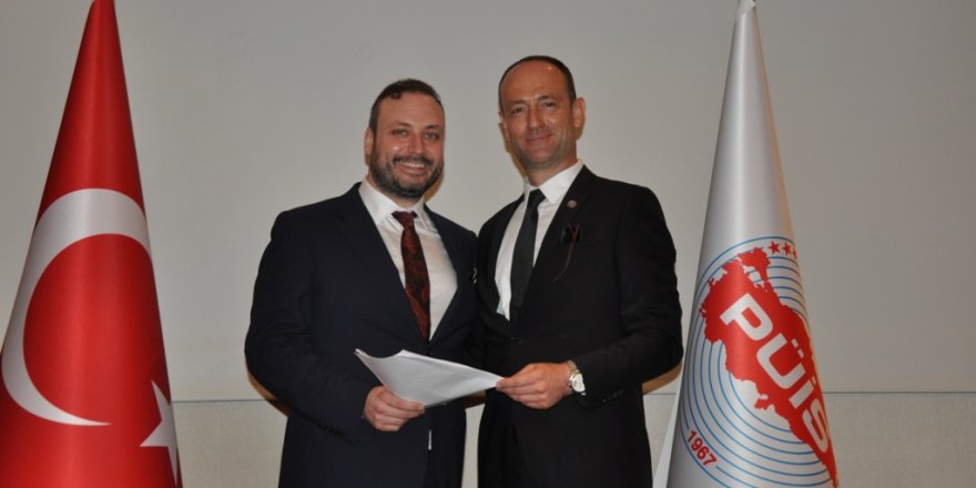 Petrol Ürünleri İşverenler Sendikası İzmir’de, Mert Aslan bayrağı devraldı