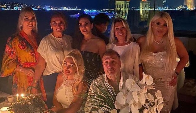 ELİF GİRGİN'E RUBBY'DE SÜRPRİZ DOĞUM GÜNÜ PARTİSİ!