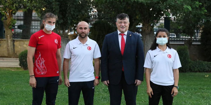 Özel sporculardan büyük başarı