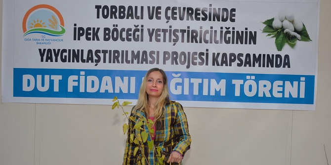 İpek Böceği Yetiştiricilerine 1250 Dut Fidanı Dağıtıldı