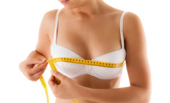 Büyük göğüs kamburluğa sebep oluyor