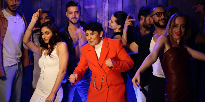 Cansever’den gençler için şarkı