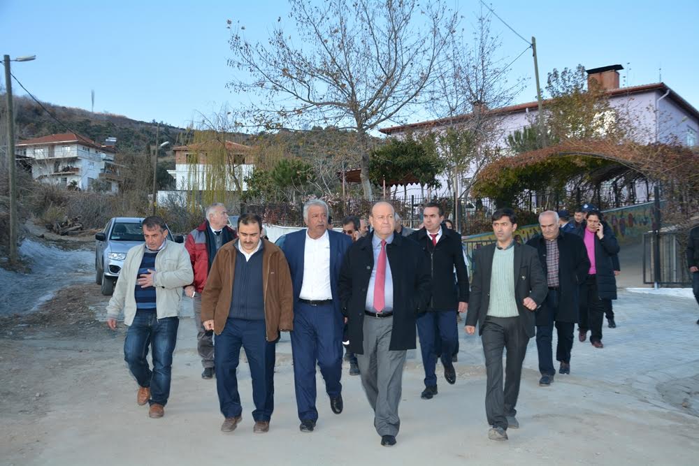 ÇOCUKLARDAN BAŞKAN ÖZAKCAN’A TEŞEKKÜR