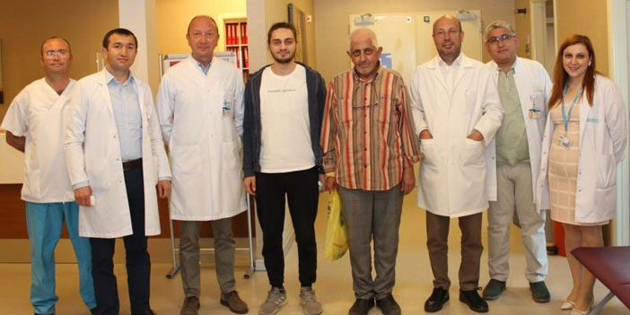 Biri kemik iliği, diğeri karaciğer donörü oldu