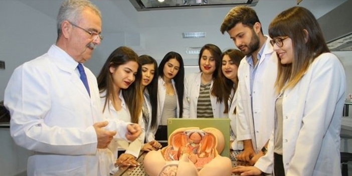 Öğrencilerin tıp fakültesi tercih eğilimi azalıyor