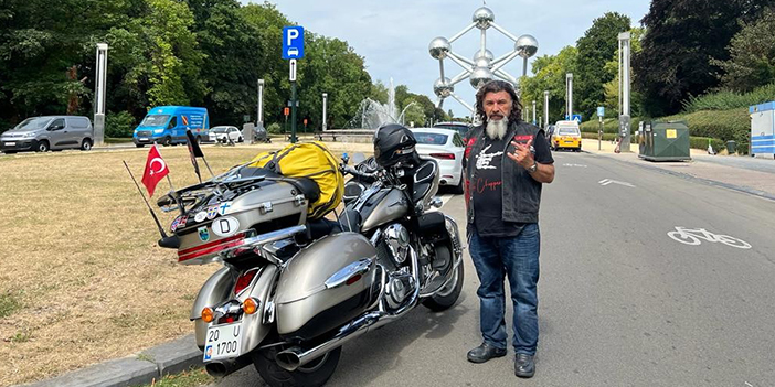 Motosikleti ile güneşin batmadığı yere ulaştı